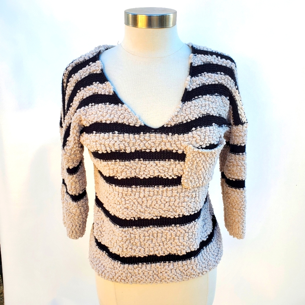 TAKARA Sz Medium Popcorn Knit Striped Pull-over Sweater